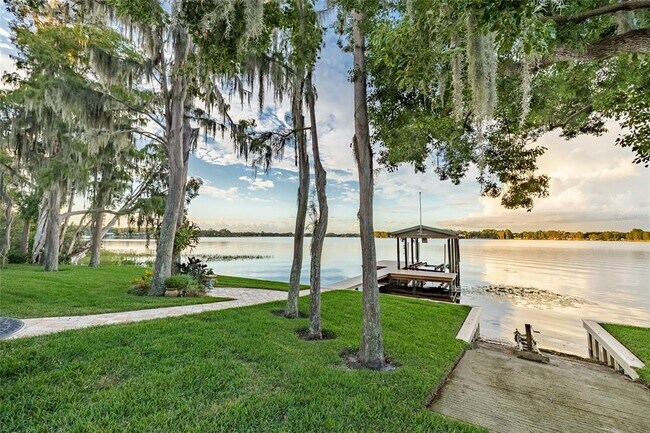 Building Photo - 17527 Canal Shores Dr