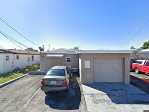 Building Photo - 1707 Thomas St