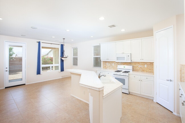 Building Photo - 66223 Palo Verde Trail