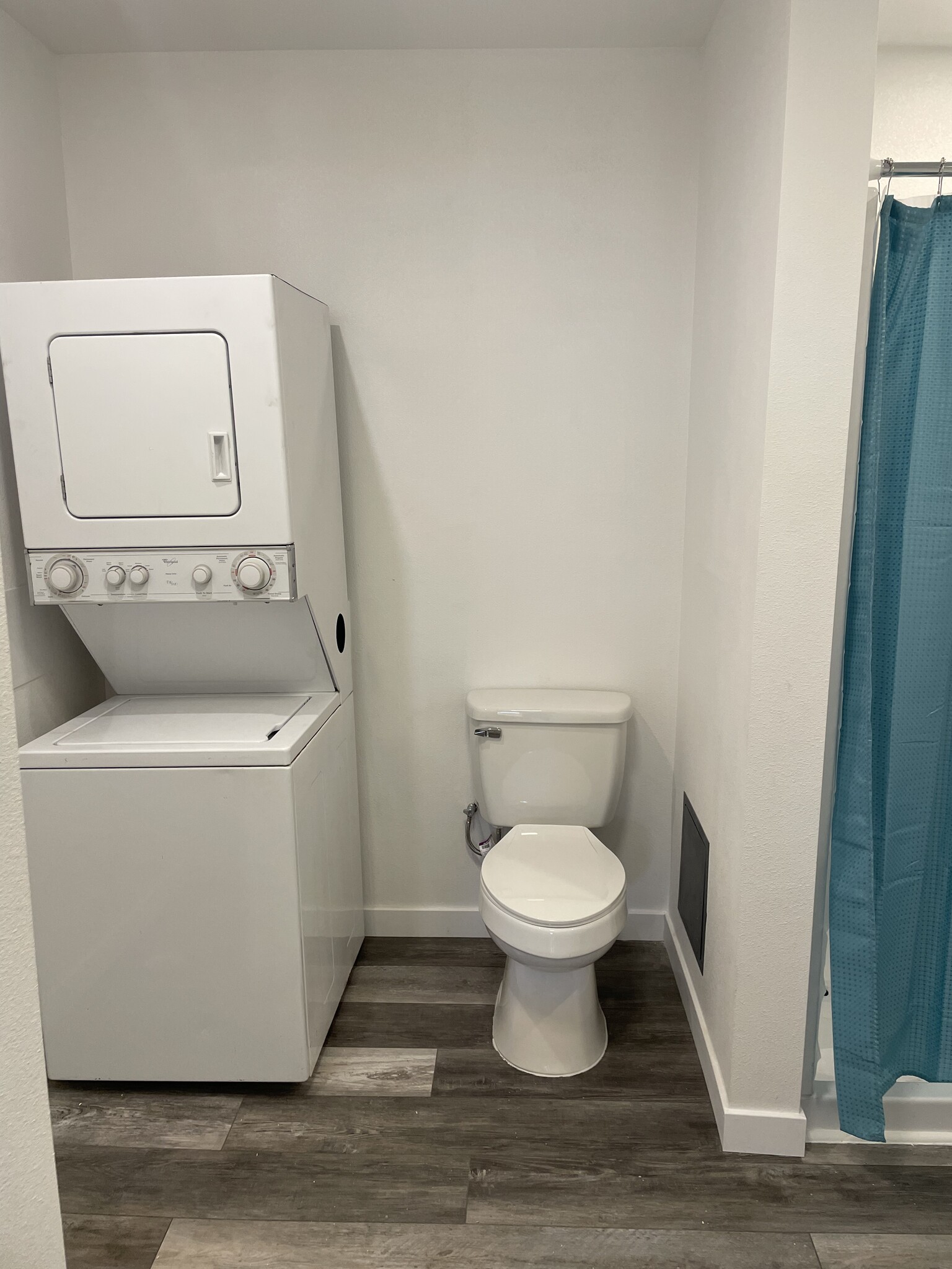 Laundry - 2621 Wood Ave