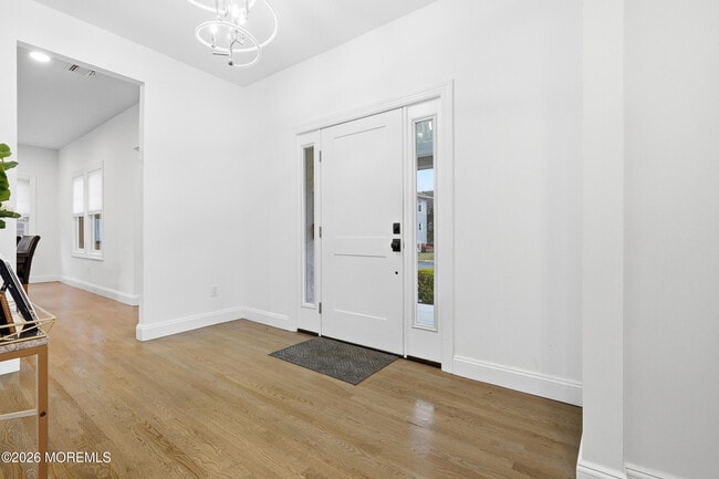 Building Photo - 505 Laurel Ave