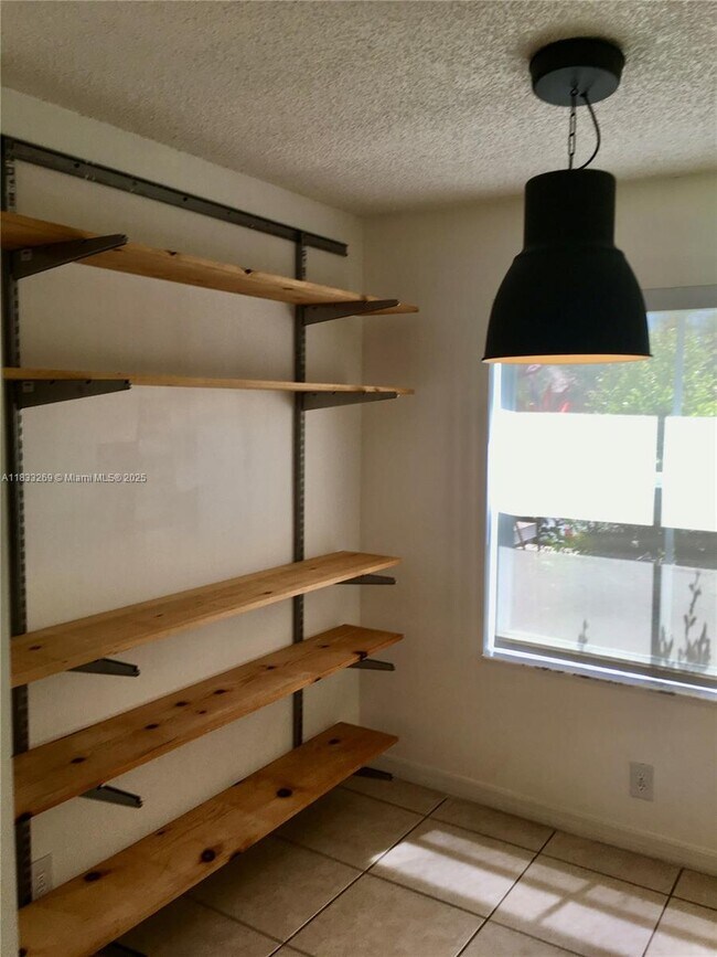 Building Photo - 1631 Orion Ln