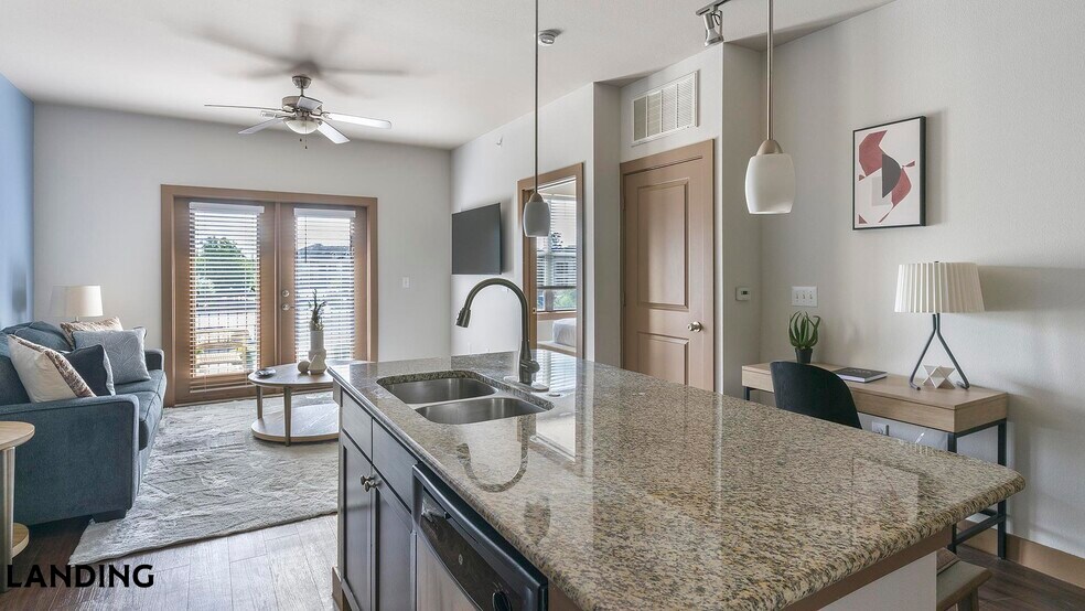 Building Photo - 13920 Mandolin Dr