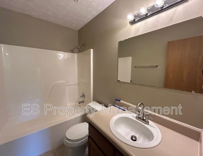 Building Photo - 7822 Crooked Meadows Dr