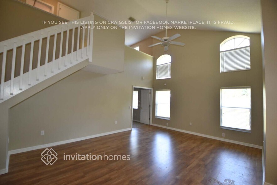 Building Photo - 12840 Kings Lake Dr