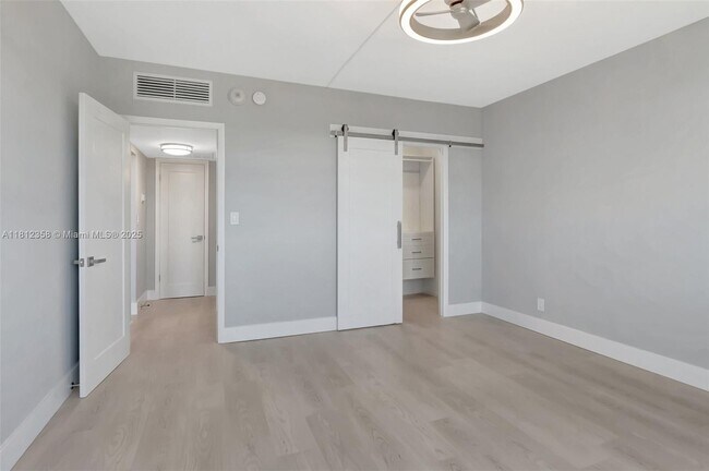 Building Photo - 2851 S Ocean Blvd
