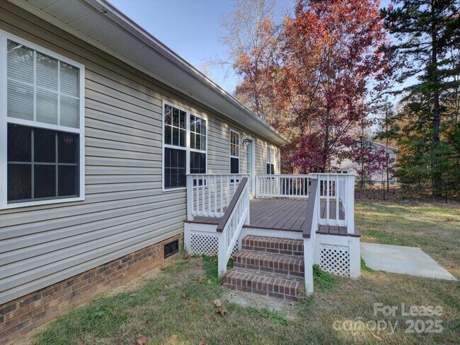 Building Photo - 4405 Sugar Cane Ct