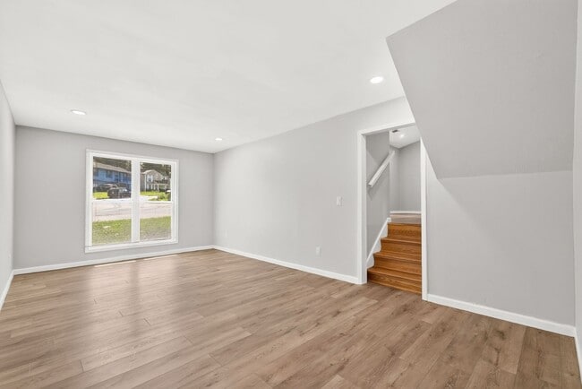 Building Photo - Renovated 3 bed/2 bath in Lithonia!