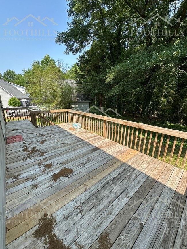 Building Photo - Comfort & Space in a Great Location! 3-Bed...