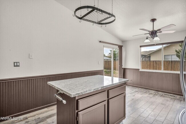 Building Photo - 17575 Parrot Dr