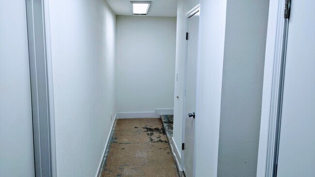 Building Photo - 13 Flamenco Cir