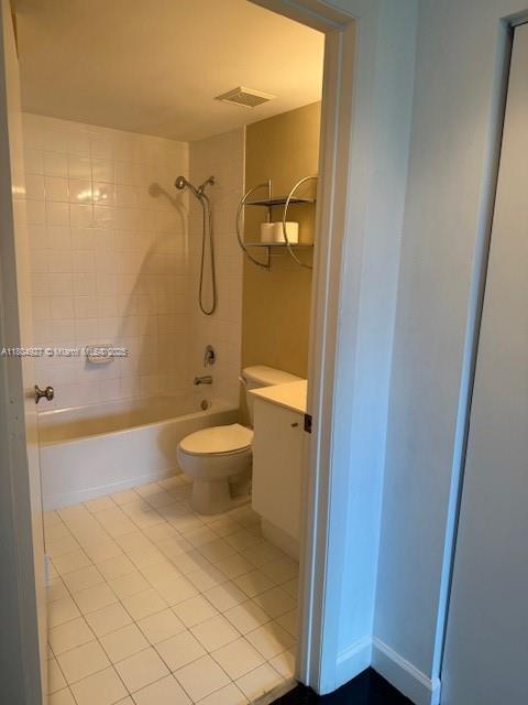 Building Photo - 2475 Brickell Ave