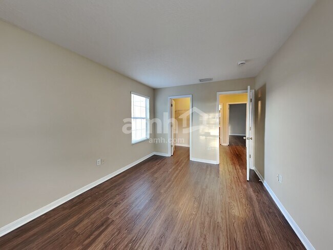 Building Photo - 10618 Bamboo Rod Cir