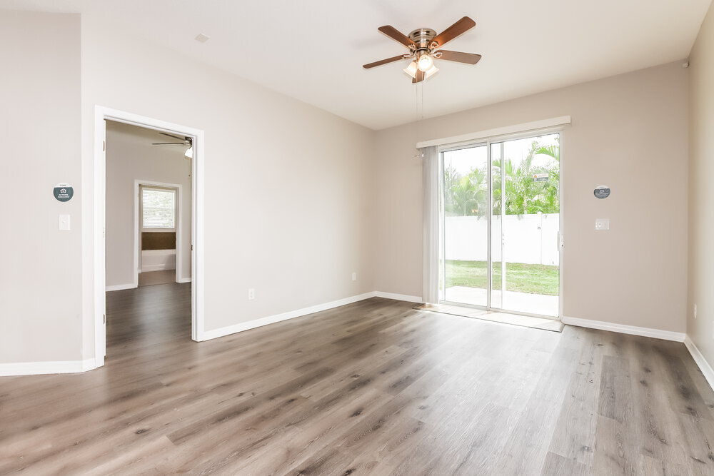 Building Photo - 511 Stone Briar Dr
