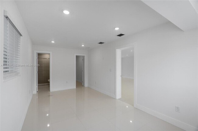 Building Photo - 10501 SW 53rd St