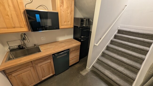 Building Photo - 11478 S Old Cedar Dr