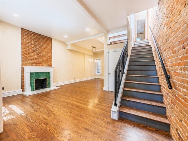 Building Photo - 2753 Champa St