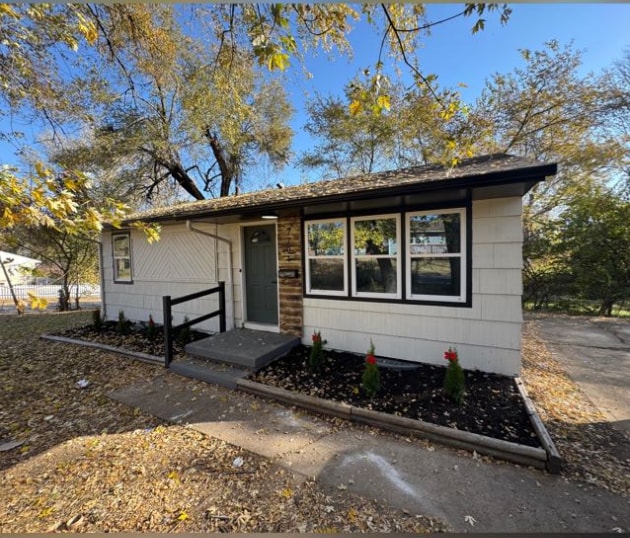 Primary Photo - 7701 E 47th Terrace