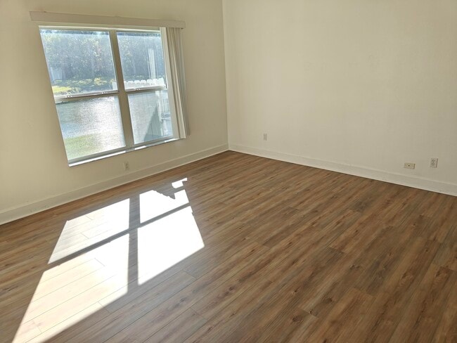 Building Photo - 171 Portside Ave