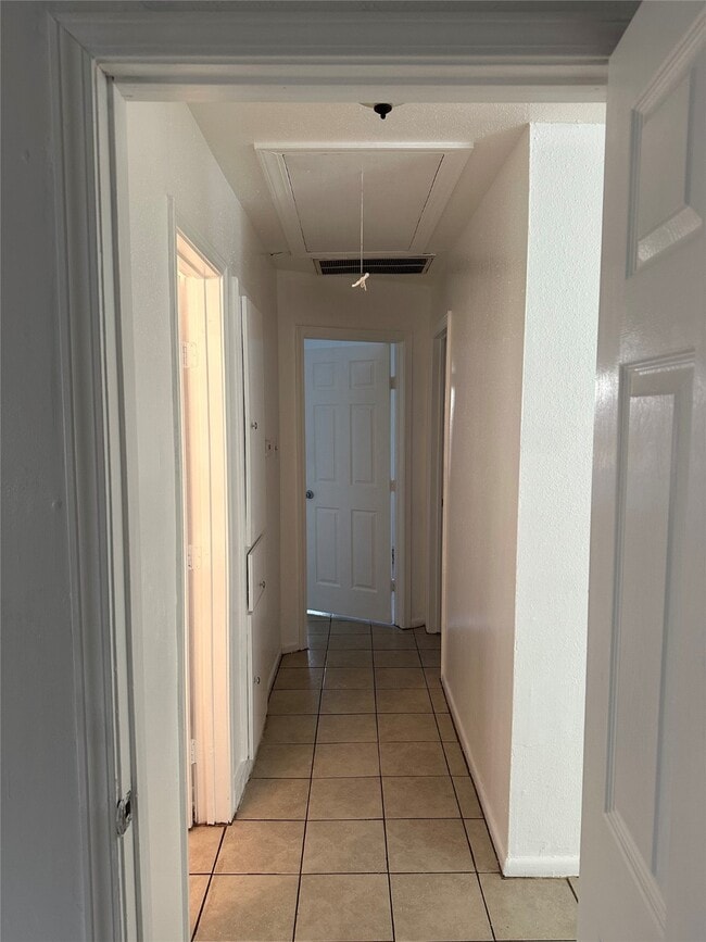 Building Photo - 22195 E Martin Dr