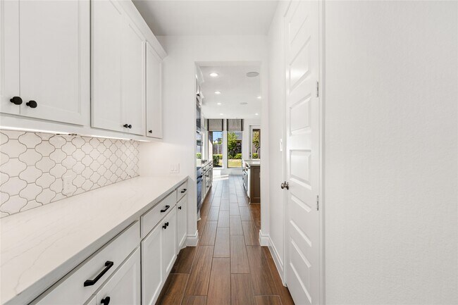 Building Photo - 28618 Casen Ranch Ln