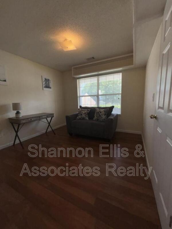 Building Photo - 4511 Ravenwood Pl
