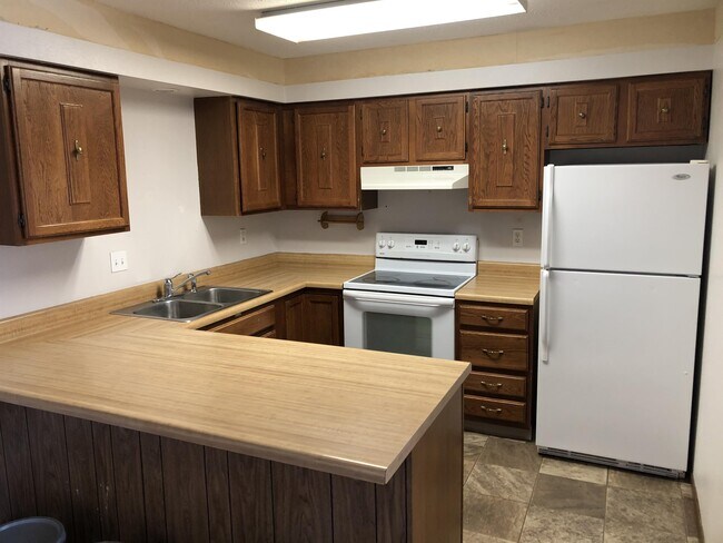 Building Photo - 3101 Westgate Dr S