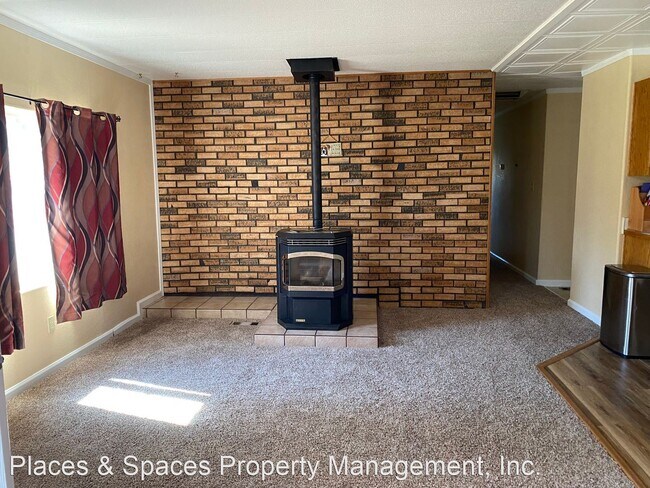 Building Photo - 4 br, 2 bath House - 6314 Disa Lane