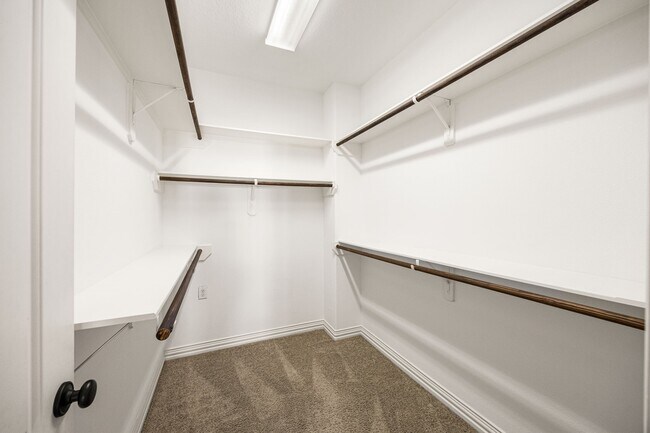 Building Photo - 7227 Laguna Villas