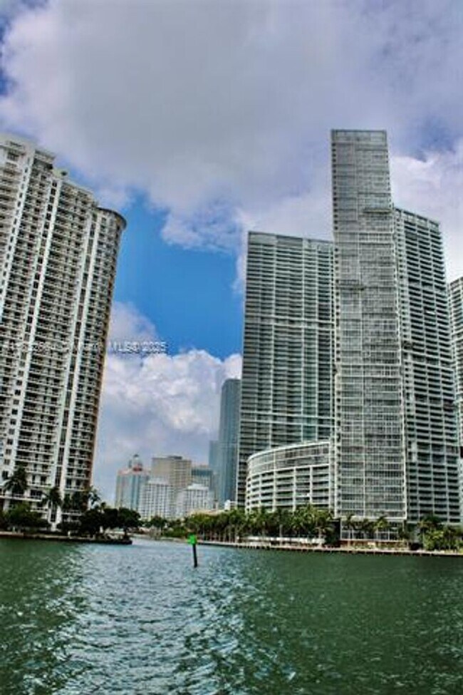 Building Photo - 325 S Biscayne Blvd