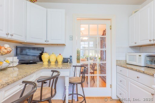 Building Photo - 81 Park Ave