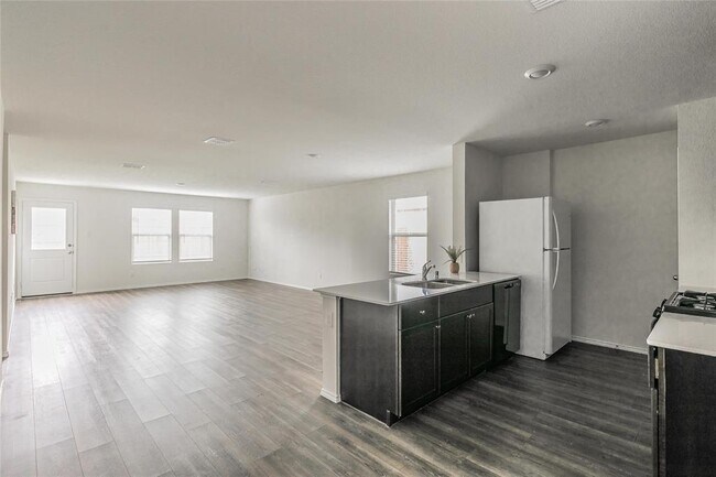 Building Photo - 1705 Avery Pointe Dr