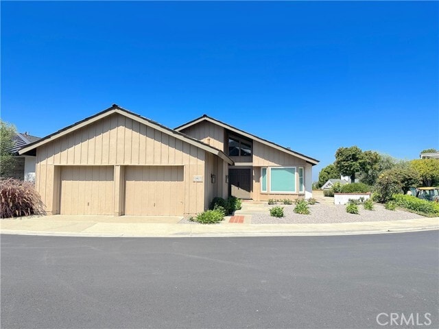 Primary Photo - 1917 Yacht Maria