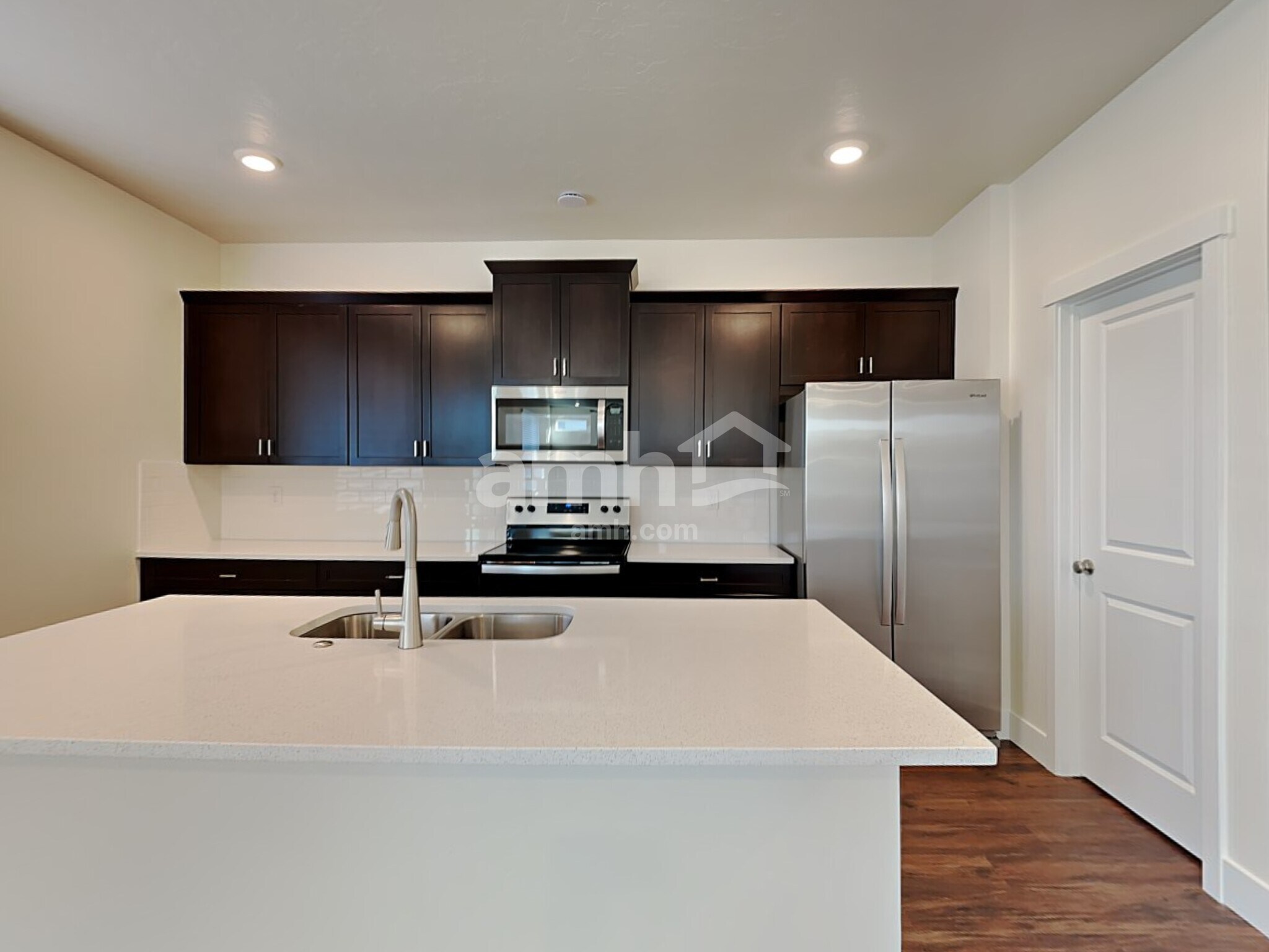 Building Photo - 9366 Wabash St