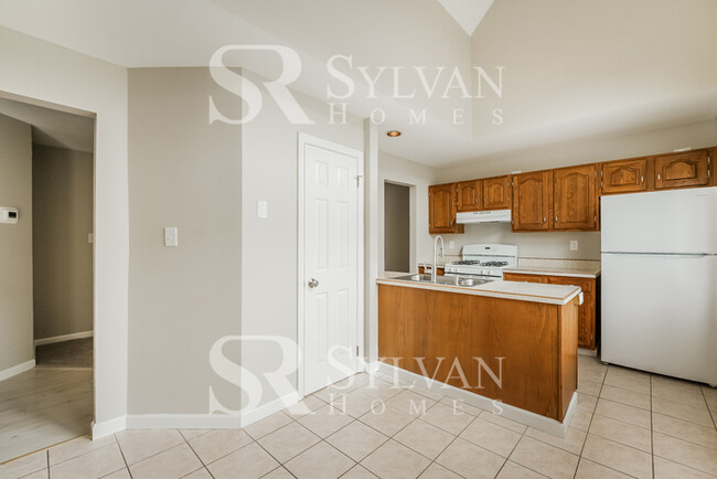 Building Photo - This is the home you've been waiting for