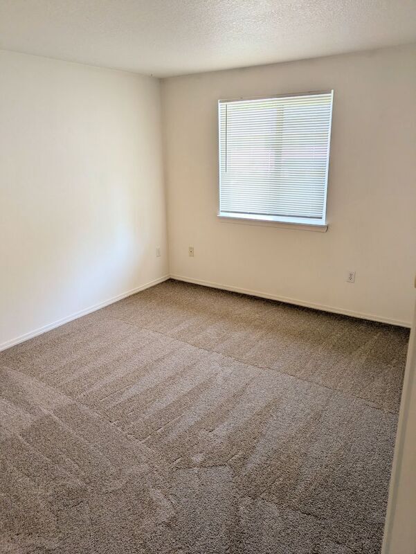 Building Photo - 17985 SW 115th Ave