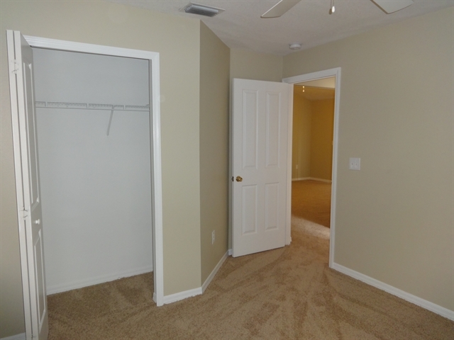 Building Photo - 1750 Kirtley Dr