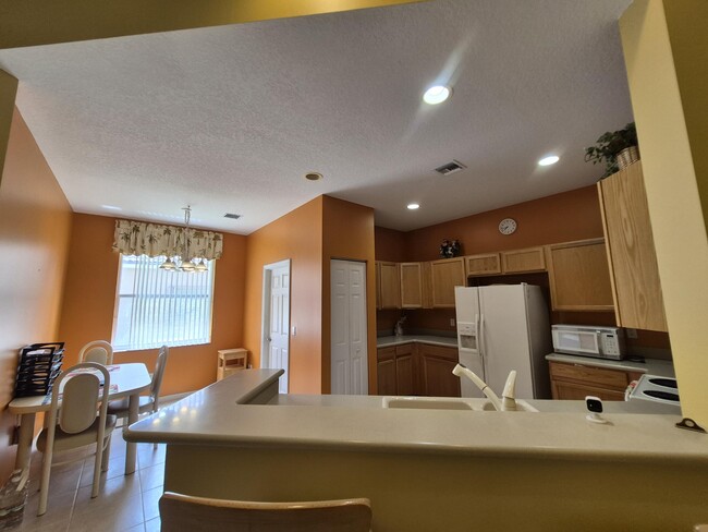 Building Photo - 12654 Via Ravenna