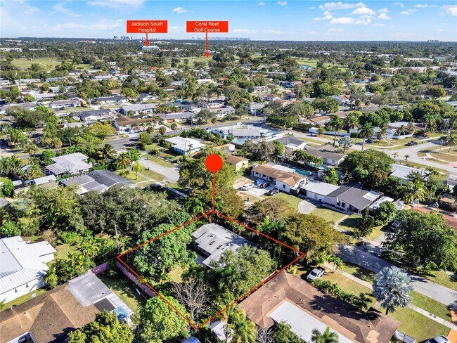 Building Photo - 16102 SW 98th Ave