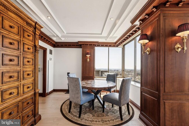 Building Photo - 202-10 W Rittenhouse Square