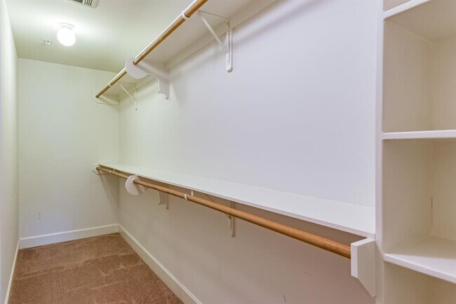 Building Photo - 11315 S Main St