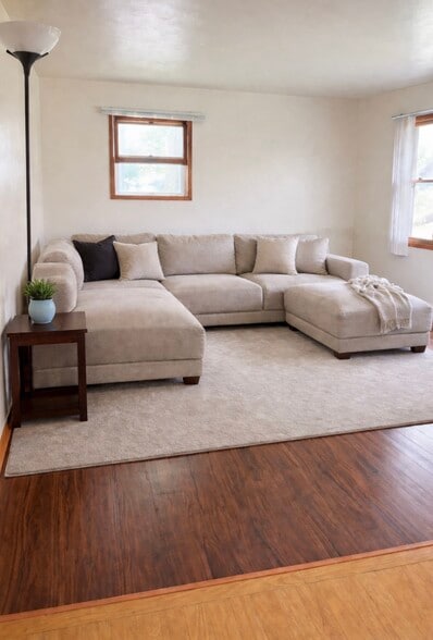 Building Photo - 6398 Nesbitt Rd