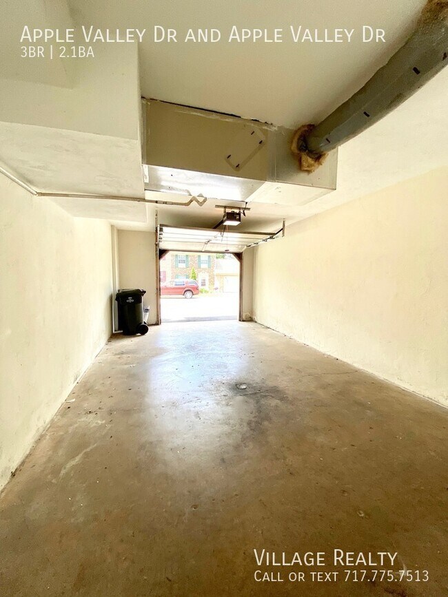 Building Photo - 818 Apple Valley Dr