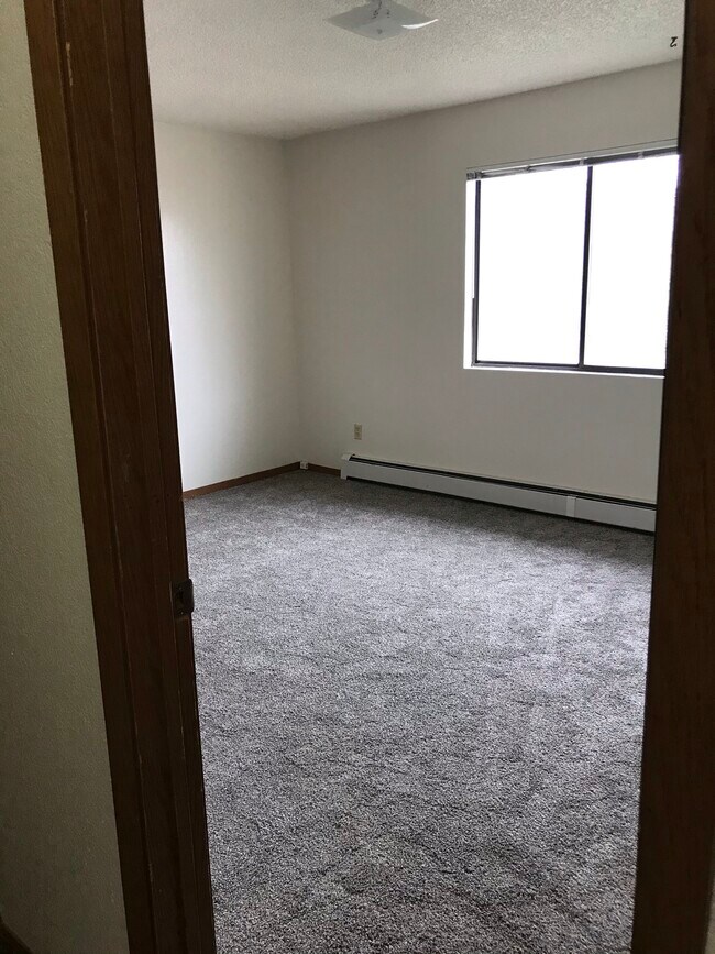 Building Photo - 3224 Rood Ave