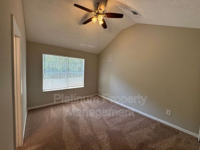 Building Photo - 2262 Charleston Pointe SE