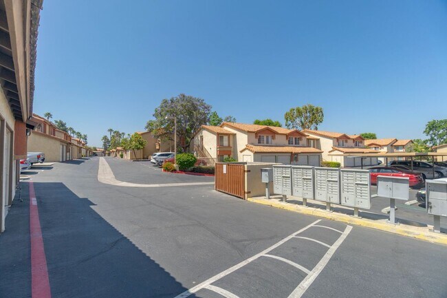 Building Photo - 1365 Crafton Ave