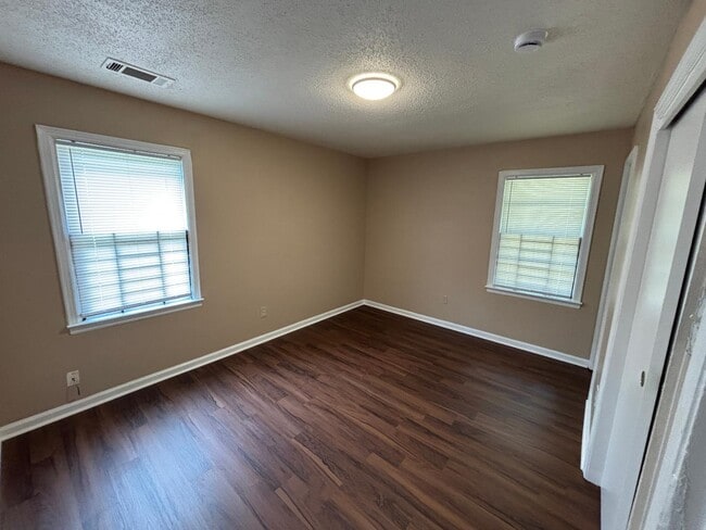 Building Photo - 1968 Gayle Ave