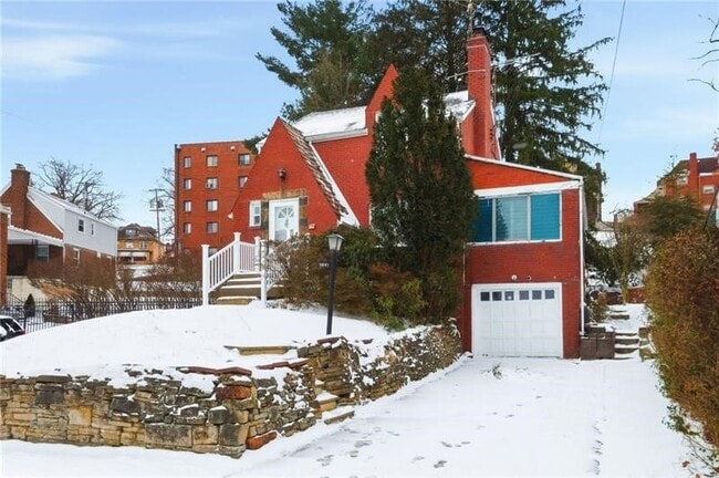 Building Photo - 3841 Lawnview Ave