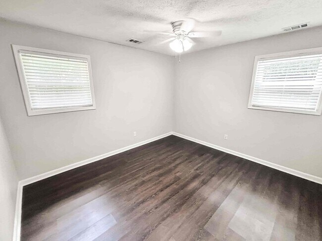 Building Photo - 1552 Blackwell Rd