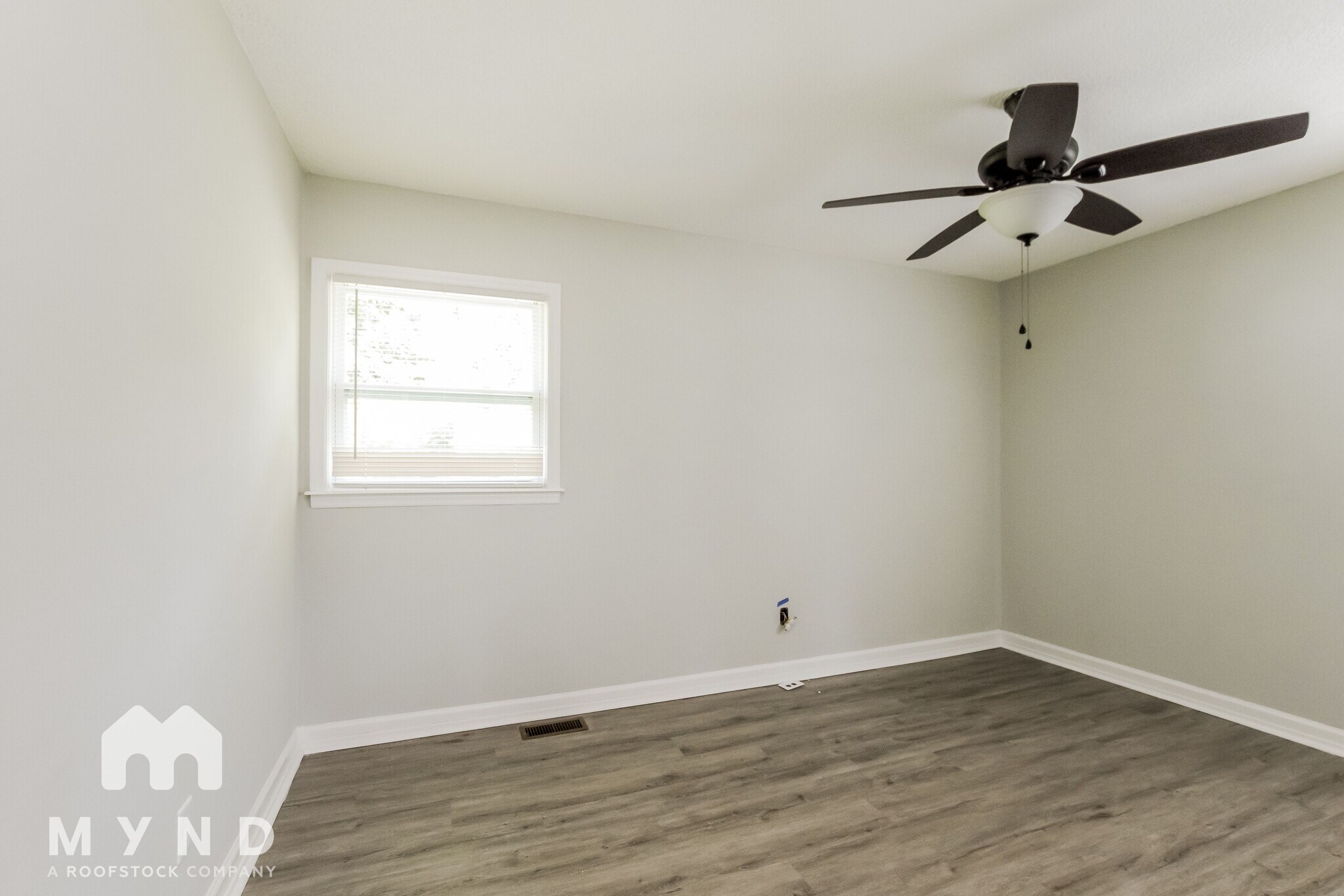 Building Photo - 3624 Somerset Dr